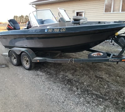 2-Boat_with_damaged_clear_coat